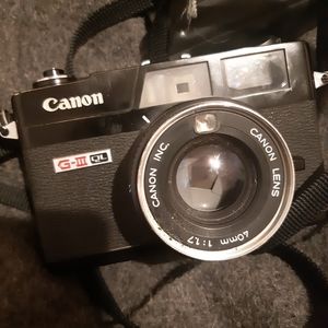 Canonet QL17 vintage 35mm camera